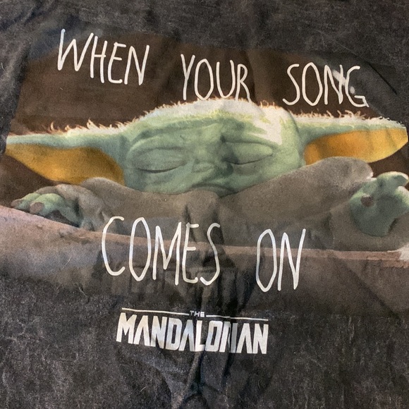 Woman’s baby yoda short sleeve top - Picture 2 of 5